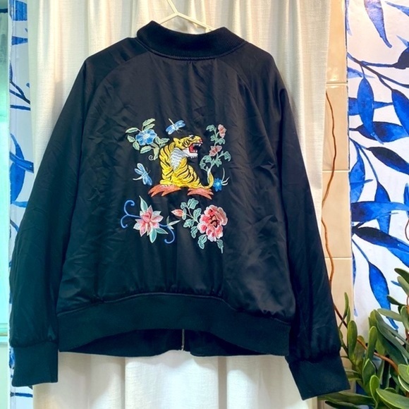 Women’s Cali 1850 Embroidered and Fully Lined Bomber Jacket Size 1X - Picture 4 of 6